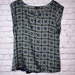 Limited Women Cap Sleeve Geometric Medallion Split Neck Mixed Media High/low Top